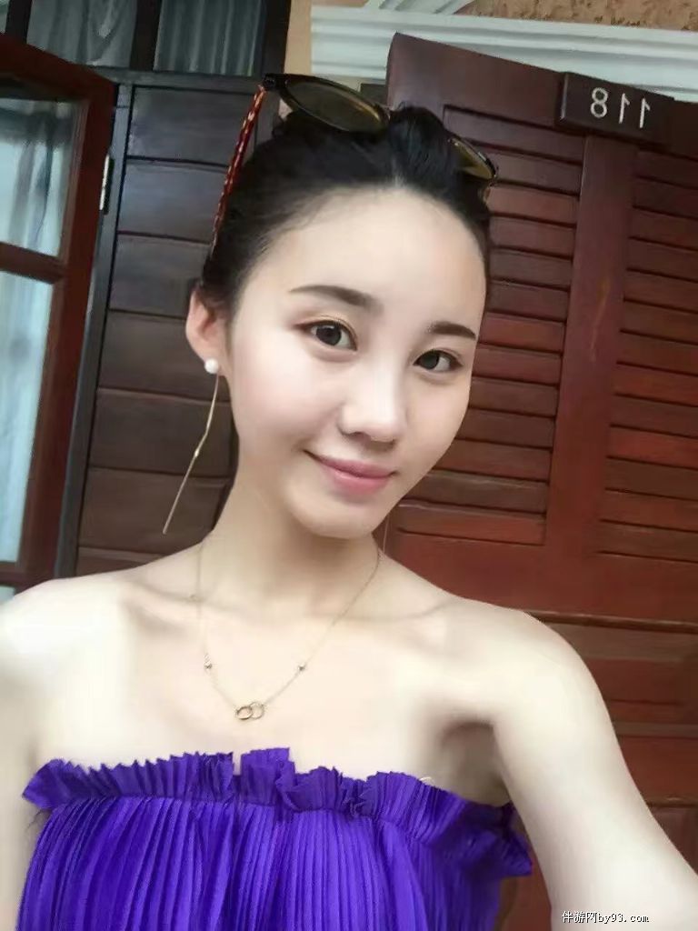 汱