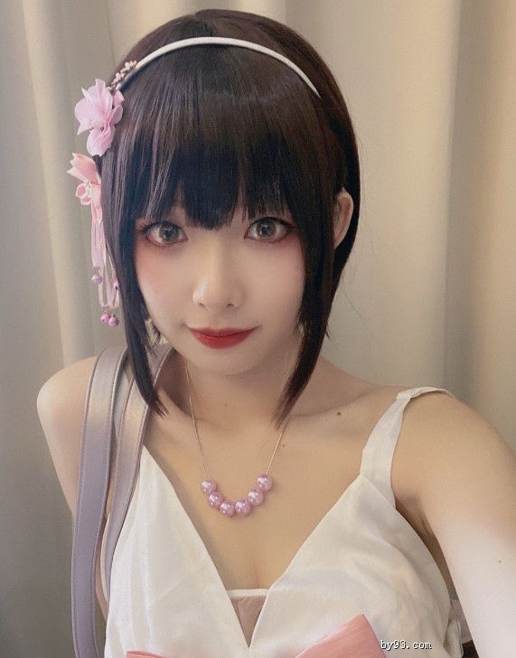 溣